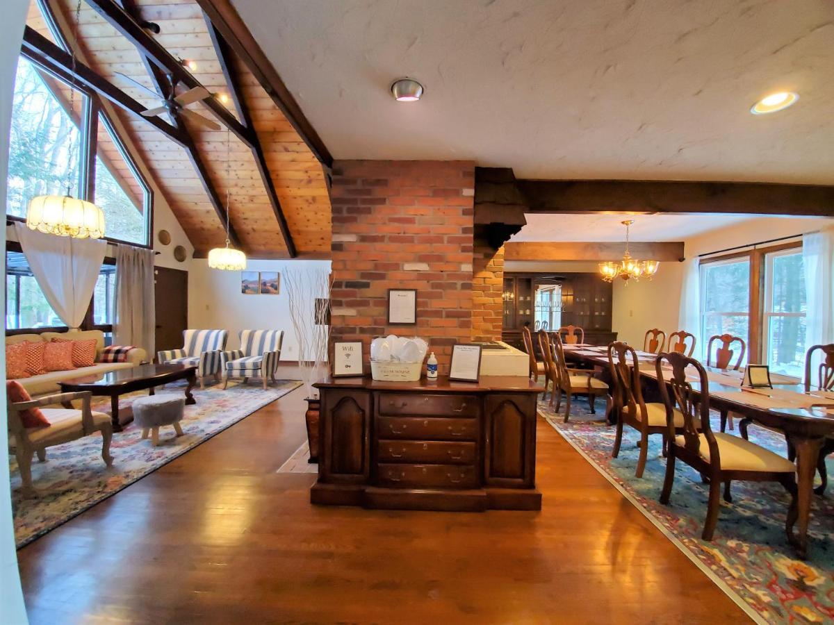 Walk To Pool & Beach - Spacious Gateway, Hot Tub, Game Room Pocono Country Place Exterior foto